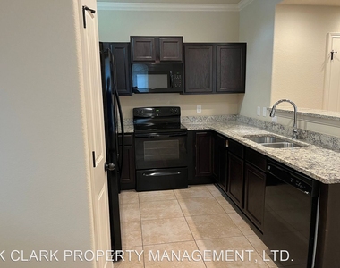 7014 Lakeview Dr #101 - Photo Thumbnail 8