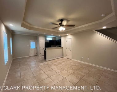 7014 Lakeview Dr #101 - Photo Thumbnail 2