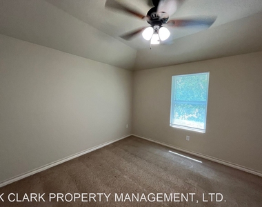 7014 Lakeview Dr #101 - Photo Thumbnail 12