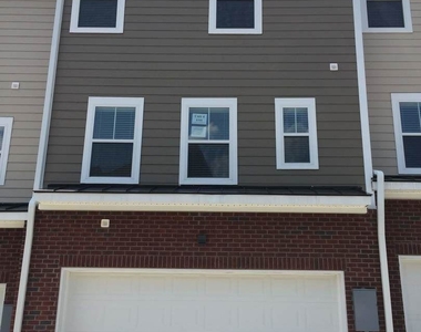 8100 Lenox Creekside Drive #3 - Photo Thumbnail 2