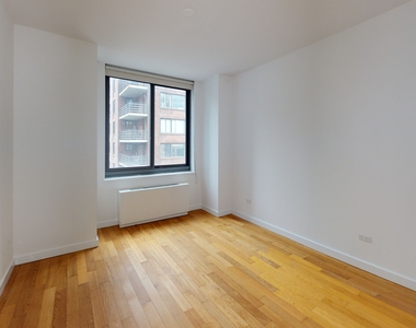 808 Columbus Avenue - Photo Thumbnail 6