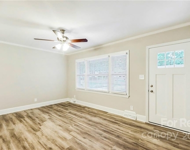 4011 Lubbock Place - Photo Thumbnail 4