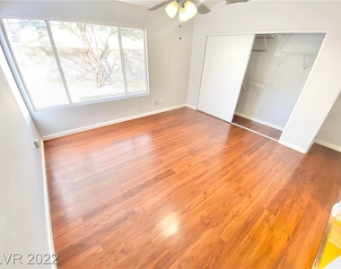 7584 Mcclintoc Drive - Photo Thumbnail 16