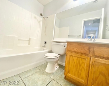 7584 Mcclintoc Drive - Photo Thumbnail 6