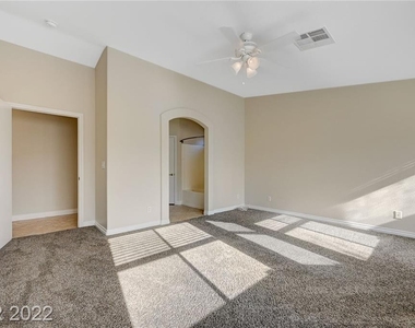 5133 Pebble Rim Street - Photo Thumbnail 15