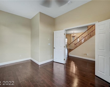 3916 Campanario Avenue - Photo Thumbnail 18