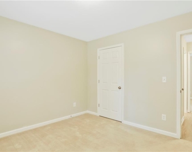 606 Penhollaway Court - Photo Thumbnail 19