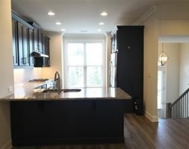 2137 Parkside Glen View - Photo Thumbnail 6