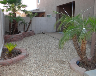 15825 N Hidden Valley Lane - Photo Thumbnail 19