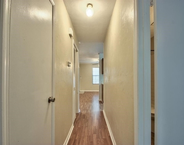 2077 Hanover Ct - Photo Thumbnail 23