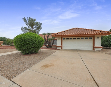 13737 W Summerstar Drive - Photo Thumbnail 2