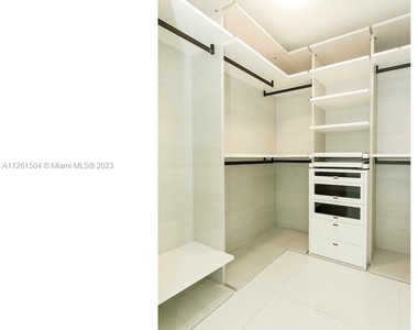 300 Sunny Isles Blvd - Photo Thumbnail 25