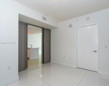 300 Sunny Isles Blvd - Photo Thumbnail 18