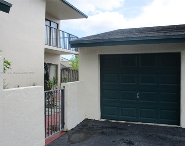 10832 Sw 72 Street - Photo Thumbnail 4