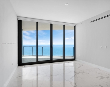 15701 Collins Ave - Photo Thumbnail 5