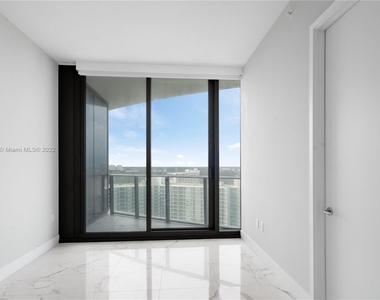 15701 Collins Ave - Photo Thumbnail 34