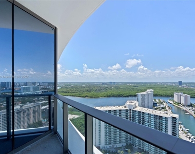 15701 Collins Ave - Photo Thumbnail 11