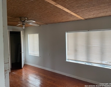 26 Ledge Ln - Photo Thumbnail 1