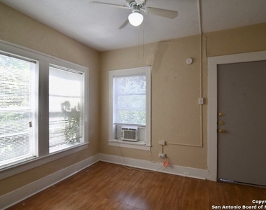 1505 W Woodlawn Ave - Photo Thumbnail 11