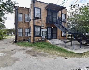 1505 W Woodlawn Ave - Photo Thumbnail 15