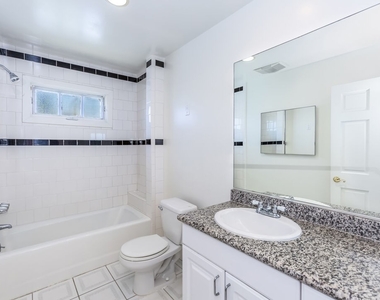 4957 W Melrose Hl - Photo Thumbnail 9