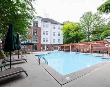 3275 Lenox Road # 207 - Photo Thumbnail 23