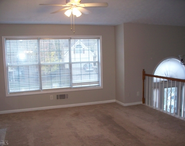 830 Longbranch Cir - Photo Thumbnail 3