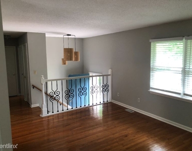 11458 N Oak Trfy - Photo Thumbnail 6