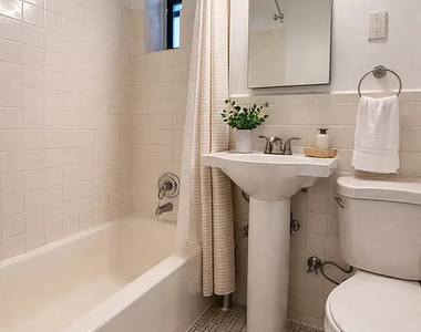 436 East 89th Street - Photo Thumbnail 1