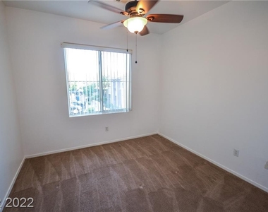 720 Peachy Canyon Circle - Photo Thumbnail 23