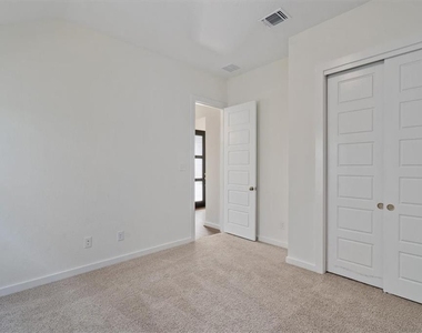 4331  Frankfurt Ln - Photo Thumbnail 26