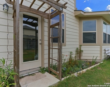 2415 Verona Way - Photo Thumbnail 29