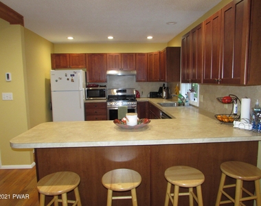 105 Waterview Dr - Photo Thumbnail 4