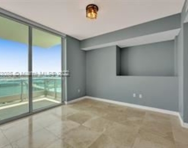 900 Biscayne Blvd Apt 3203 - Photo Thumbnail 7