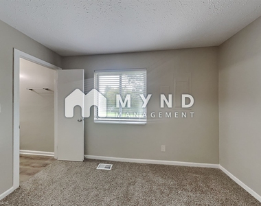 5223 Padre Ln - Photo Thumbnail 6