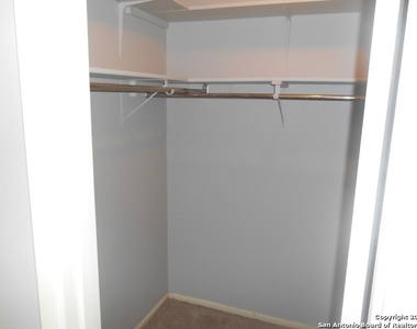 3906 Big Meadows St - Photo Thumbnail 12