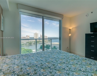 500 Brickell Ave Apt 1600 - Photo Thumbnail 21