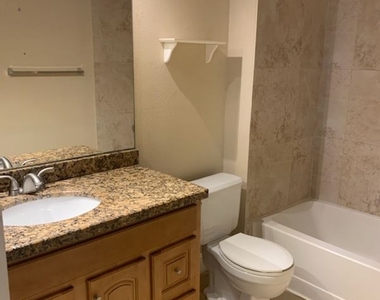 3340 Pinewalk Dr N Apt 1517 - Photo Thumbnail 56