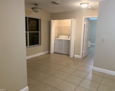 3340 Pinewalk Dr N Apt 1517 - Photo Thumbnail 21