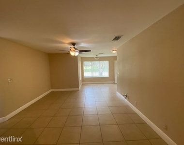 3340 Pinewalk Dr N Apt 1517 - Photo Thumbnail 52