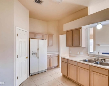 801 Camino Real Dr Unit - Photo Thumbnail 3