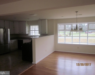 1312 Darnall Dr - Photo Thumbnail 7