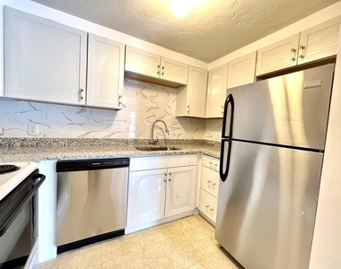 28 Fountain Ln - Photo Thumbnail 5