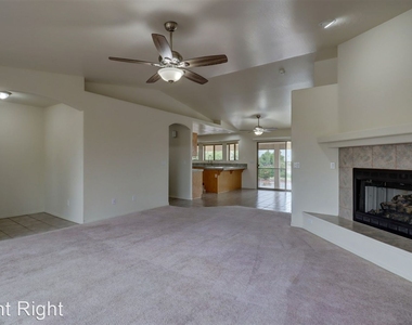 4801 N Towago Circle - Photo Thumbnail 7