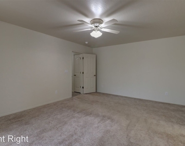 4801 N Towago Circle - Photo Thumbnail 17