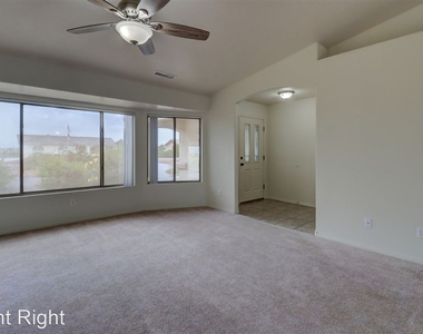 4801 N Towago Circle - Photo Thumbnail 4