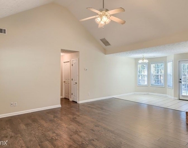 1374 Lake Dow Road Unit - Photo Thumbnail 2