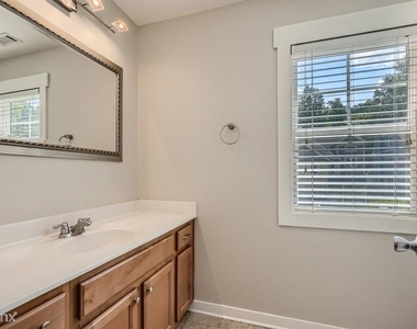 2423 Brantley St Nw Unit - Photo Thumbnail 9