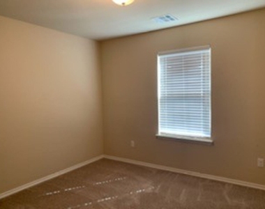 2709 Sugar Pine Drive - Photo Thumbnail 2