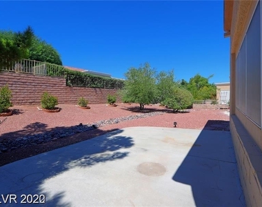 2733 Tumble Brook Drive - Photo Thumbnail 16